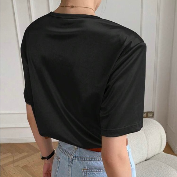 White Satin Round Neck stretchy Tee shirt - Picture 6 of 8